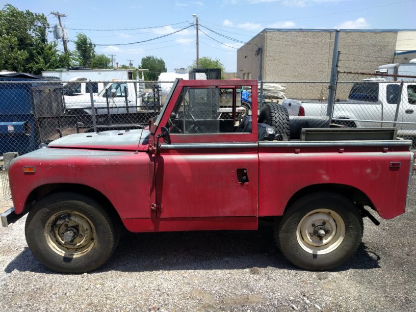 '69 Land Rover with the top off